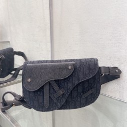 디올 오블리크 남여공용 스트랩 백 PO095 블랙