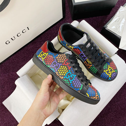 구찌 남여공용 신상 스니커즈 620318