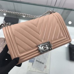 샤넬 미듐 보이백 A67086 램스킨 베이지 은장