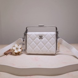 샤넬 신상 클러치백 숄더백 AS1732 화이트