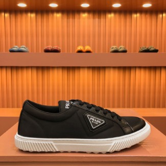 프라다 남성용 스니커즈 F0823 블랙