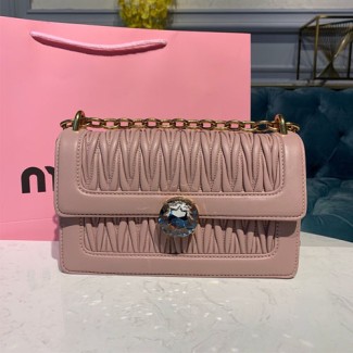 미우미우 신상 솔리테어 마테라세  숄더백 5BD130 핑크