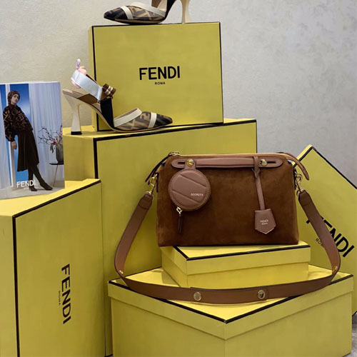 펜디 바이 더 웨이 미디엄 스웨이드 보스턴백 8BL124 브라운