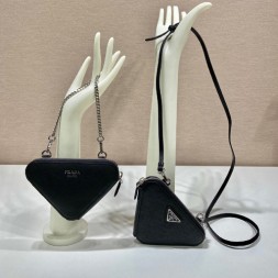 프라다 사피아노 삼각로고 미니 크로스백 1NR015 블랙