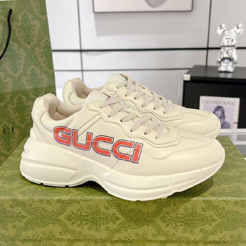 구찌 남여공용 운동화 670534-2