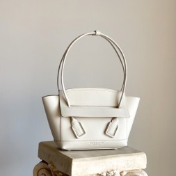 보테가 프렌치 카프스킨 아르코 33 백 580725 화이트