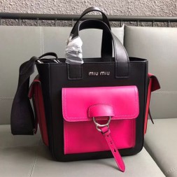 미우미우 18S/S 가죽 포켓 토트백 5BA070 블랙&핑크