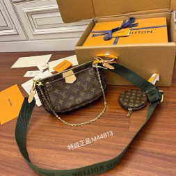 [VVIP] 루이비통 멀티 포쉐트 악세수아 M44813