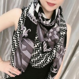 펜디 신상 스카프 FD70206