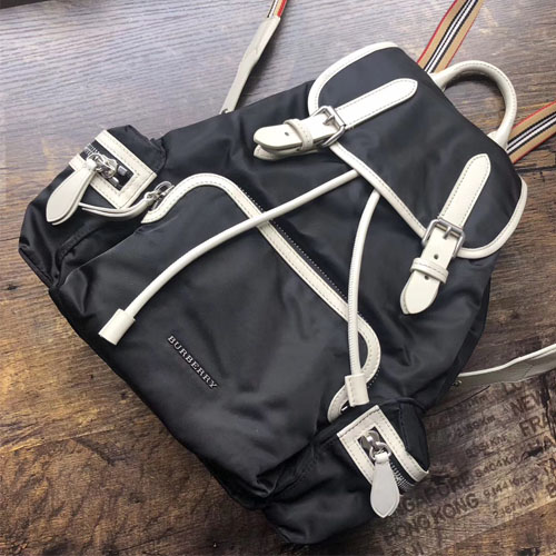 버버리 미디엄 테크니컬 나일론 40801221 블랙(특급제작)