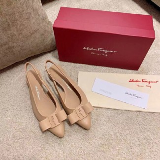 페레가모 신상 샌들 F38105