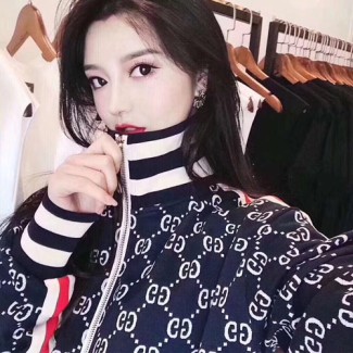 구찌 남여공용 신상 트레이닝 세트 998547