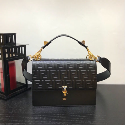 펜디 칸 아이 숄더백 8BT283 블랙