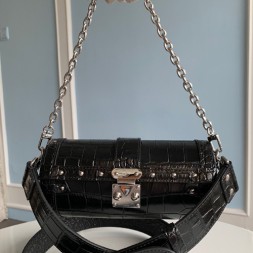 루이비통 빠삐용 트렁크 M57835 블랙