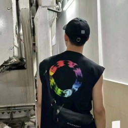 지방시 남여공용 반팔 G02563