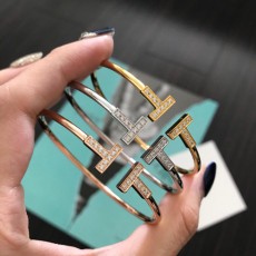 티파니앤코 신상 팔찌 TF2780 다이아