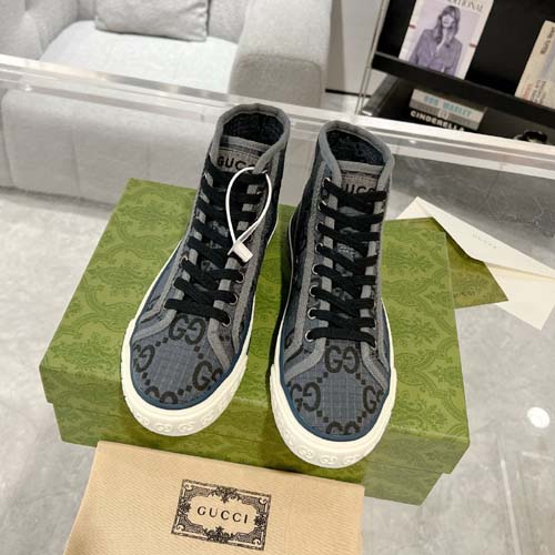 구찌 남여공용 스니커즈 670504-3