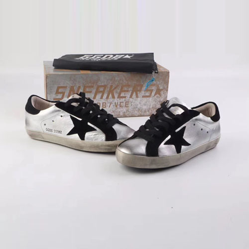 골든구스 남여공용 신상 스니커즈 G305955