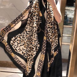 펜디 신상 스카프 FD70214