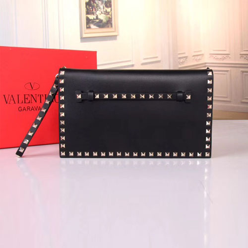 발렌티노 락스터드 미듐 클러치백 PW0B0399 블랙 금장