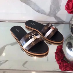 루이비통 락 잇 뮬 슬리퍼 1A2YJB 모노그램