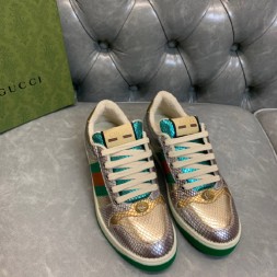 구찌 남성용 스니커즈 670427