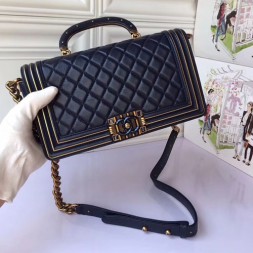 샤넬 신상 보이 플랩백 A67086 램스킨 네이비