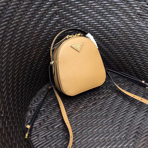 프라다 사피아노 레더 미니 백팩 1BZ047 브라운