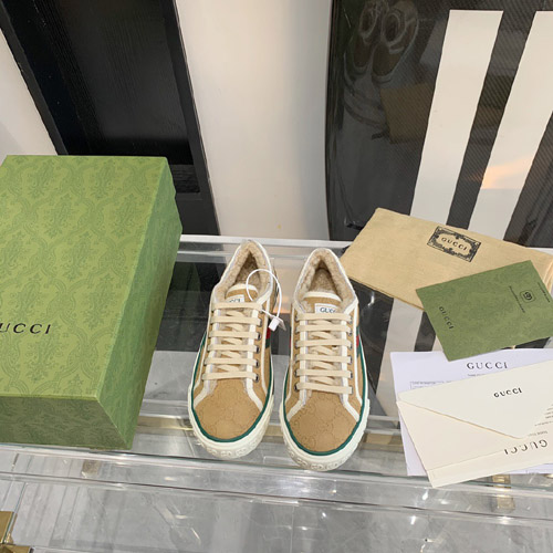 구찌 남여공용  스니커즈  670422-1