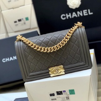 샤넬 보이 미듐 플랩백 A67086 이리테센트 캐비어 카키그린++