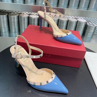 발렌티노 페이턴트 가죽 락스터드 슬링백 펌프스 2S0S98 블루
