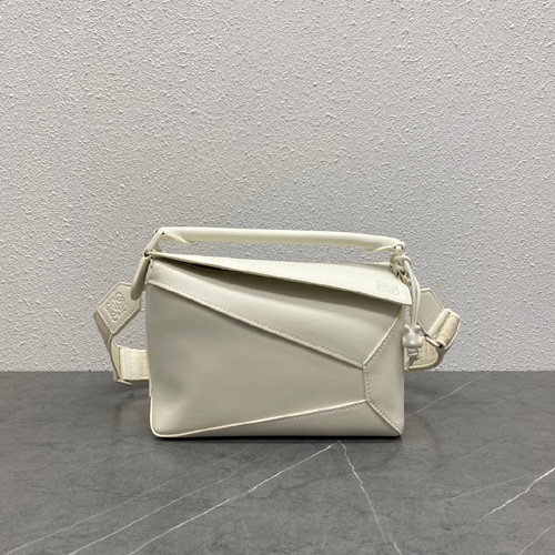 로에베 퍼즐백 스몰 61022-4