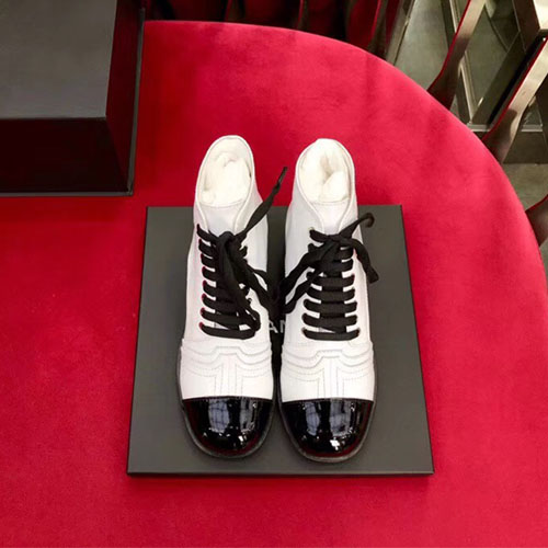 샤넬 신상 앵글부츠 G34100 화이트