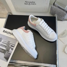 알렉산더 맥퀸  남여공용 스니커즈  586434-32