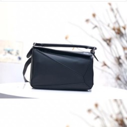 로에베 퍼즐백 스몰 10172 민자 블랙 은장