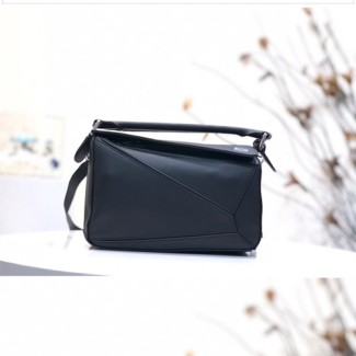 로에베 퍼즐백 스몰 10172 민자 블랙 은장