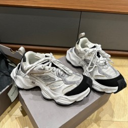 발렌시아가 남여공용 운동화 656074-3