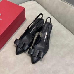 페레가모 신상 샌들 F38103