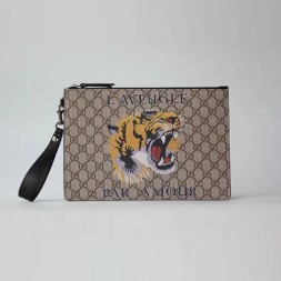 구찌 신상 수프림 클러치백 473904 타이거 프린트