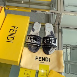 펜디 여성용 슬리퍼 FD46203-2