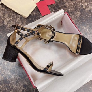 발렌티노 신상 펌프스 2S0S24 블랙