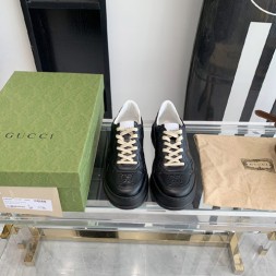 구찌 남여공용 스니커즈 670431-1