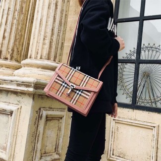 버버리 스몰 빈티지 체크 가죽 크로스바디 백 80063611 핑크