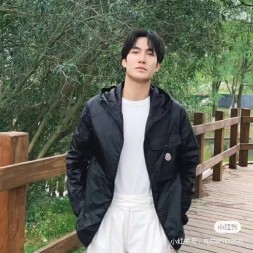 몽클레어 남여공용 자켓 MC3747