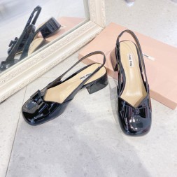 미우미우 신상 샌들 57214 블랙