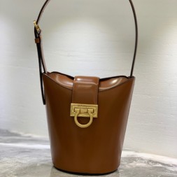 페레가모 트리폴리오 숄더백 (S) 211194 카멜