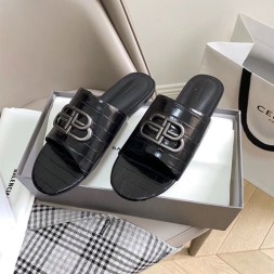 발렌시아가 계란형 BB 뮬 샌들 604061 악어무늬 블랙