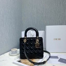 디올 레이디백 미듐 M0535 블랙 금장