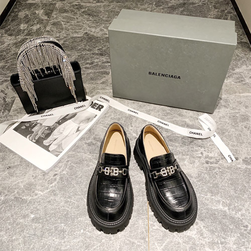 발렌시아가 신상 로퍼 604901 블랙