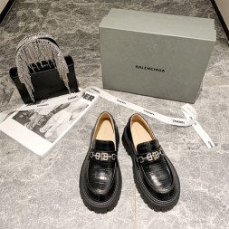 발렌시아가 신상 로퍼 604901 블랙